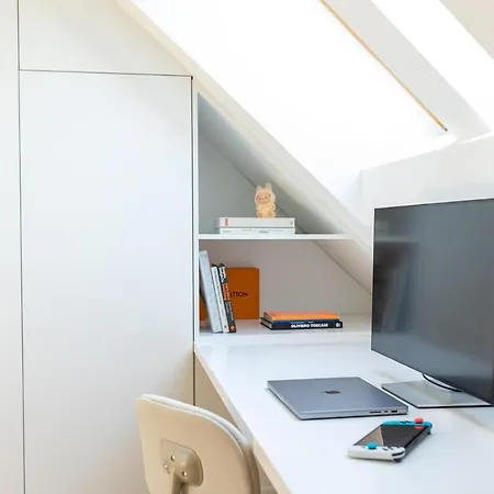 Apartment Romantic Loft With Terrace & Workspace ! Adamitt